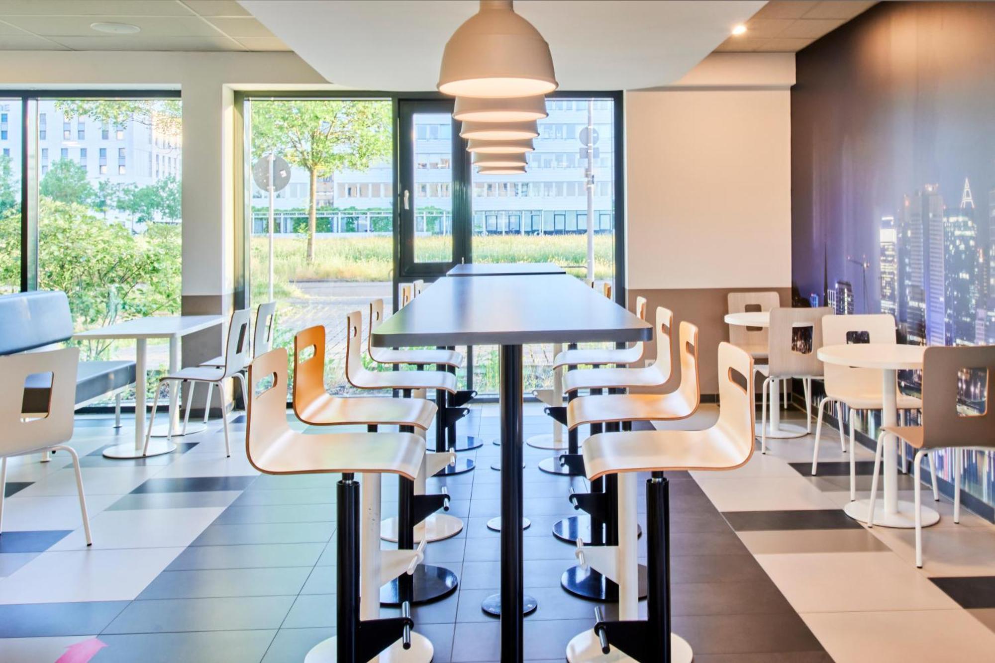 Frankfurt-airport Hotel 3*