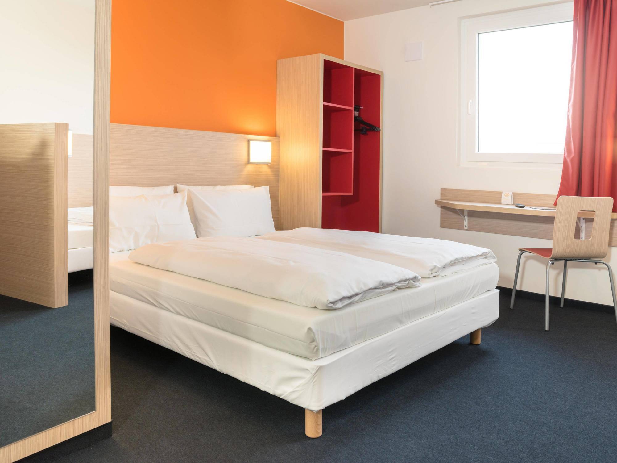 Frankfurt-airport Hotel 3*